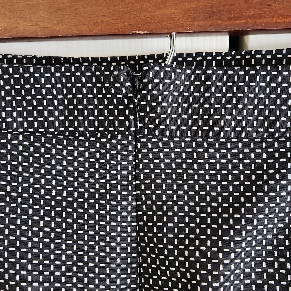 Liz Claiborne Black & White Geometric Print Pencil Skirt Size 10 Preppy Academia